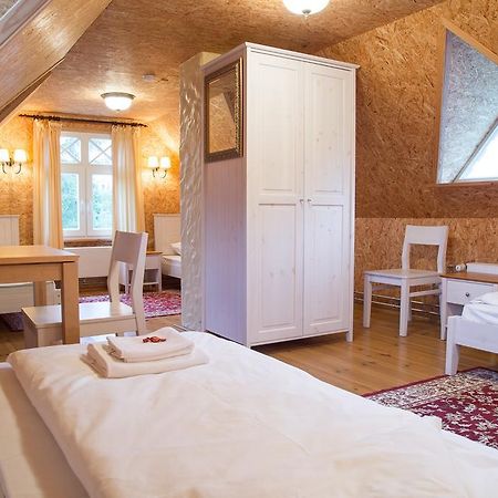 Posti Hostel Kärdla 外观 照片