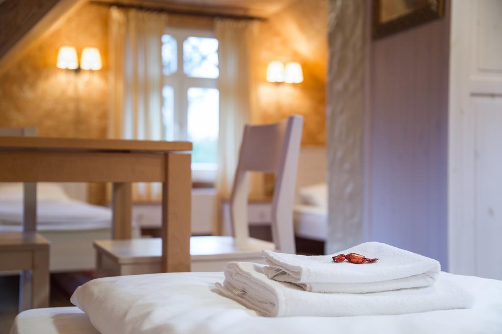 Posti Hostel Kärdla 外观 照片