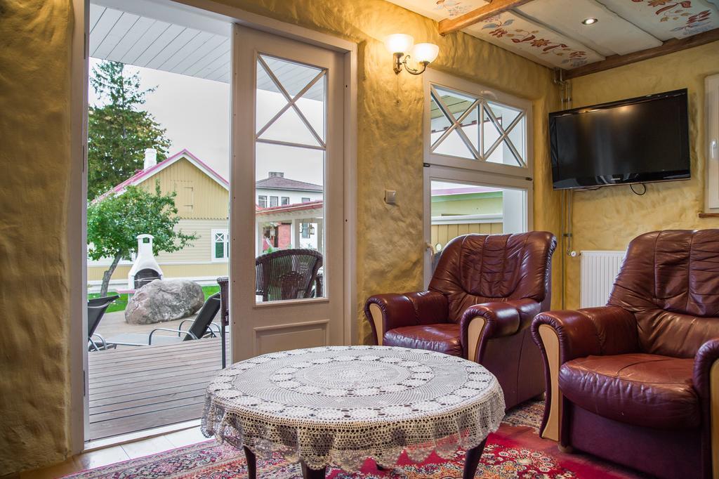 Posti Hostel Kärdla 外观 照片