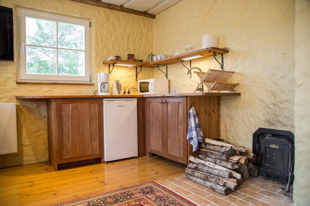 Posti Hostel Kärdla 外观 照片