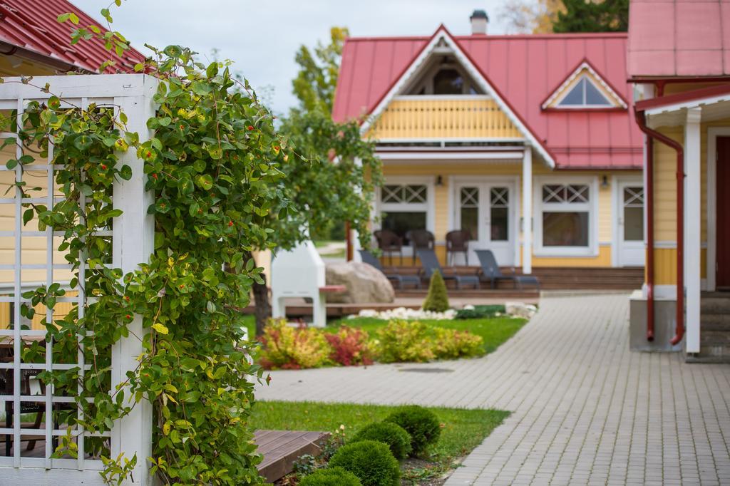 Posti Hostel Kärdla 外观 照片