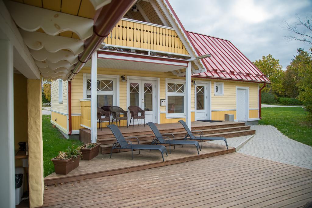 Posti Hostel Kärdla 外观 照片