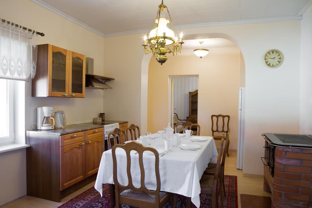 Posti Hostel Kärdla 外观 照片