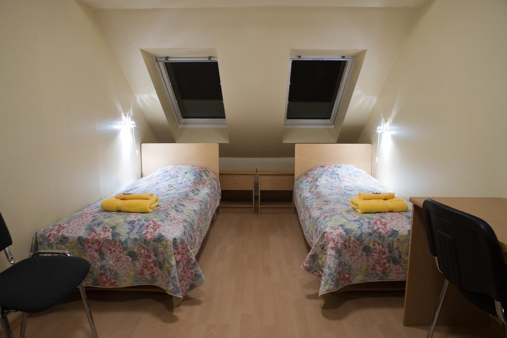 Posti Hostel Kärdla 外观 照片