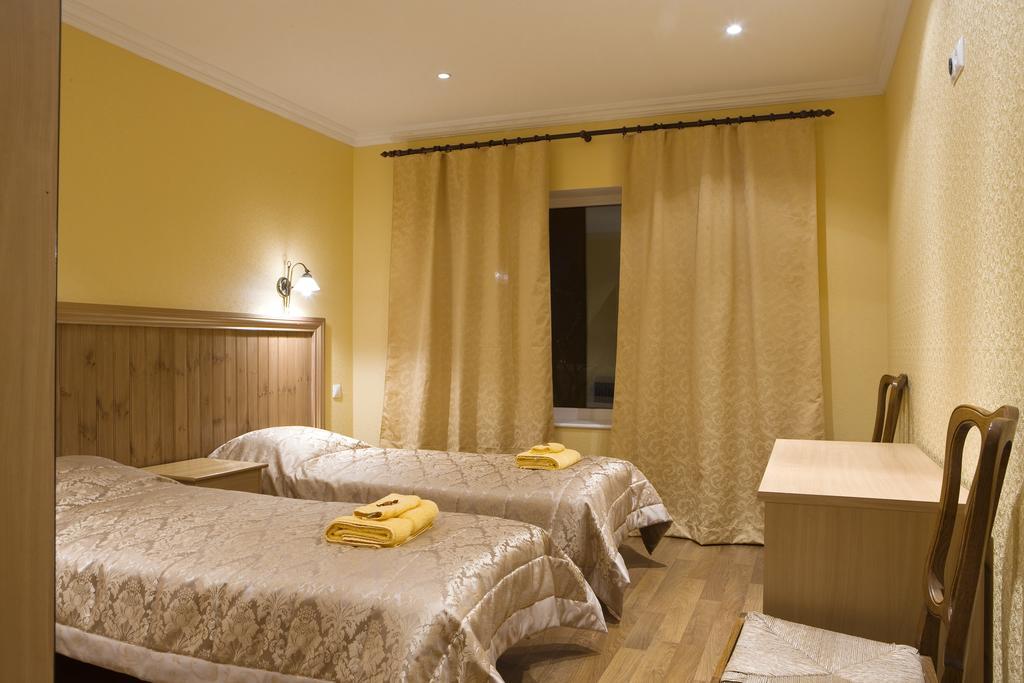 Posti Hostel Kärdla 外观 照片